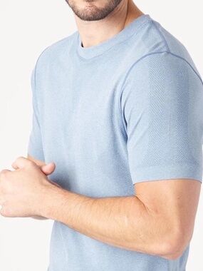 NWT Glyder MENS TIMOR SHORT SLEEVE: DENIM BLUE
